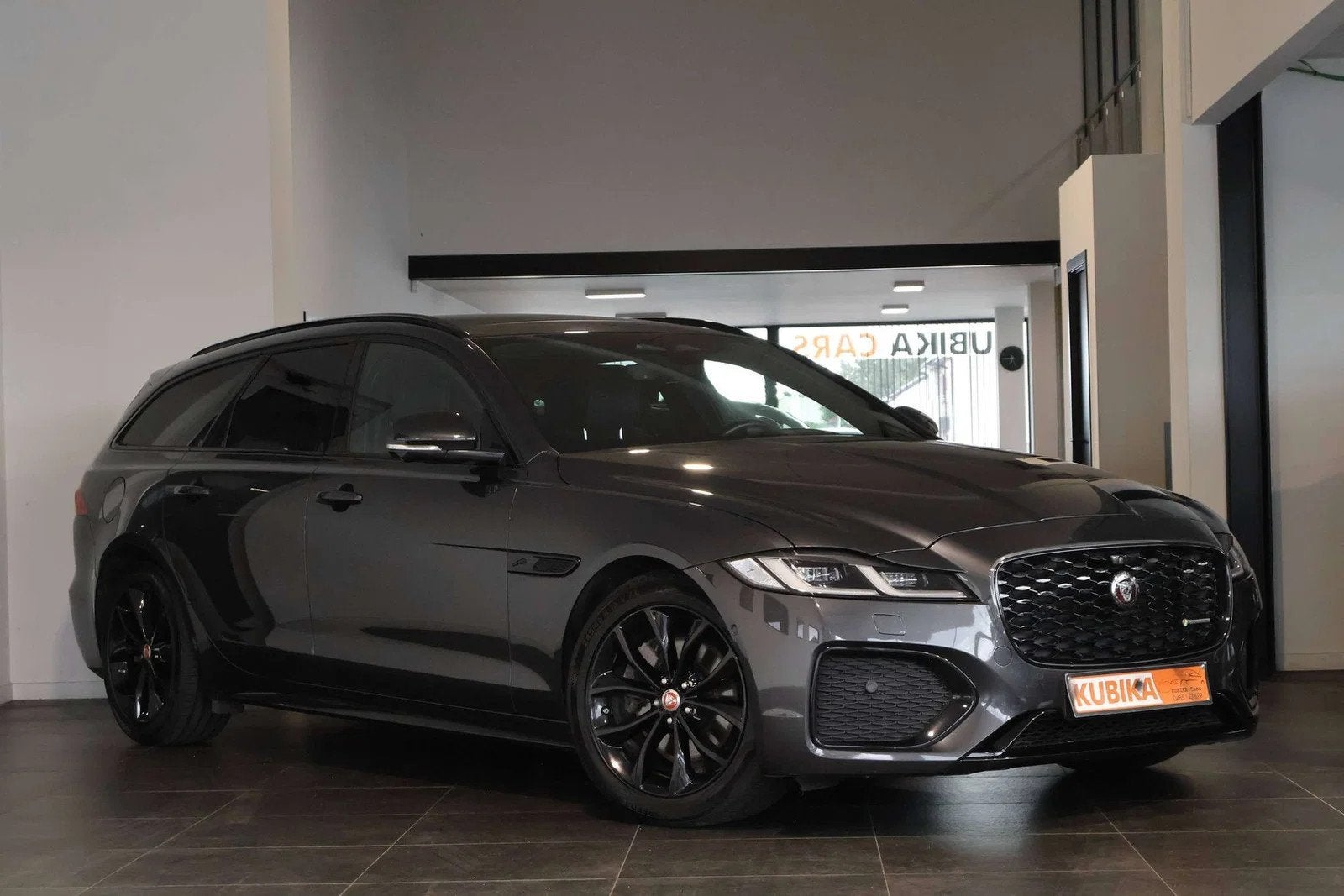 Jaguar XF XF Sportbrake 2.0 D D200 R-Dynamic LijnA Camera Ga, Argent ou Gris, Achat, Euro 6, Entreprise