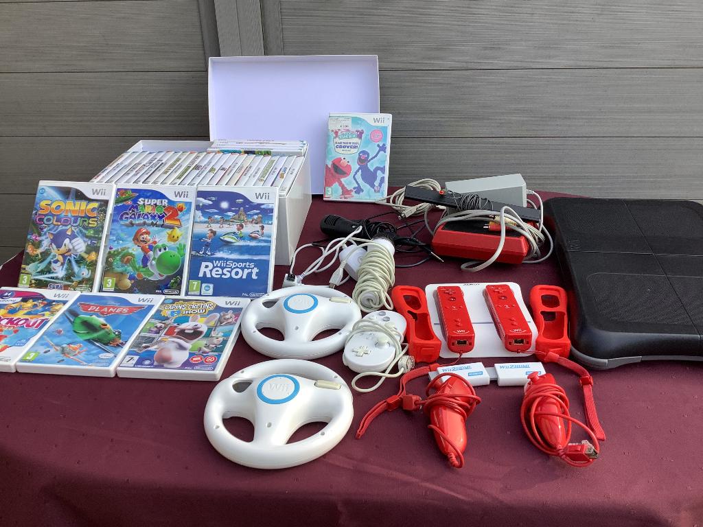 Nintendo Wii + veel spelletjes+ toebehoren(foto) & bedrading, Games en Spelcomputers, Spelcomputers | Nintendo Wii, Ophalen, Gebruikt