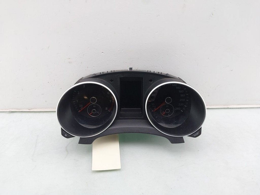 INSTRUMENTS DE BORD Volkswagen Golf VI Cabrio (1K), Volkswagen, Volkswagen AG, Utilisé, Kundenbetreuung@volkswagen.de