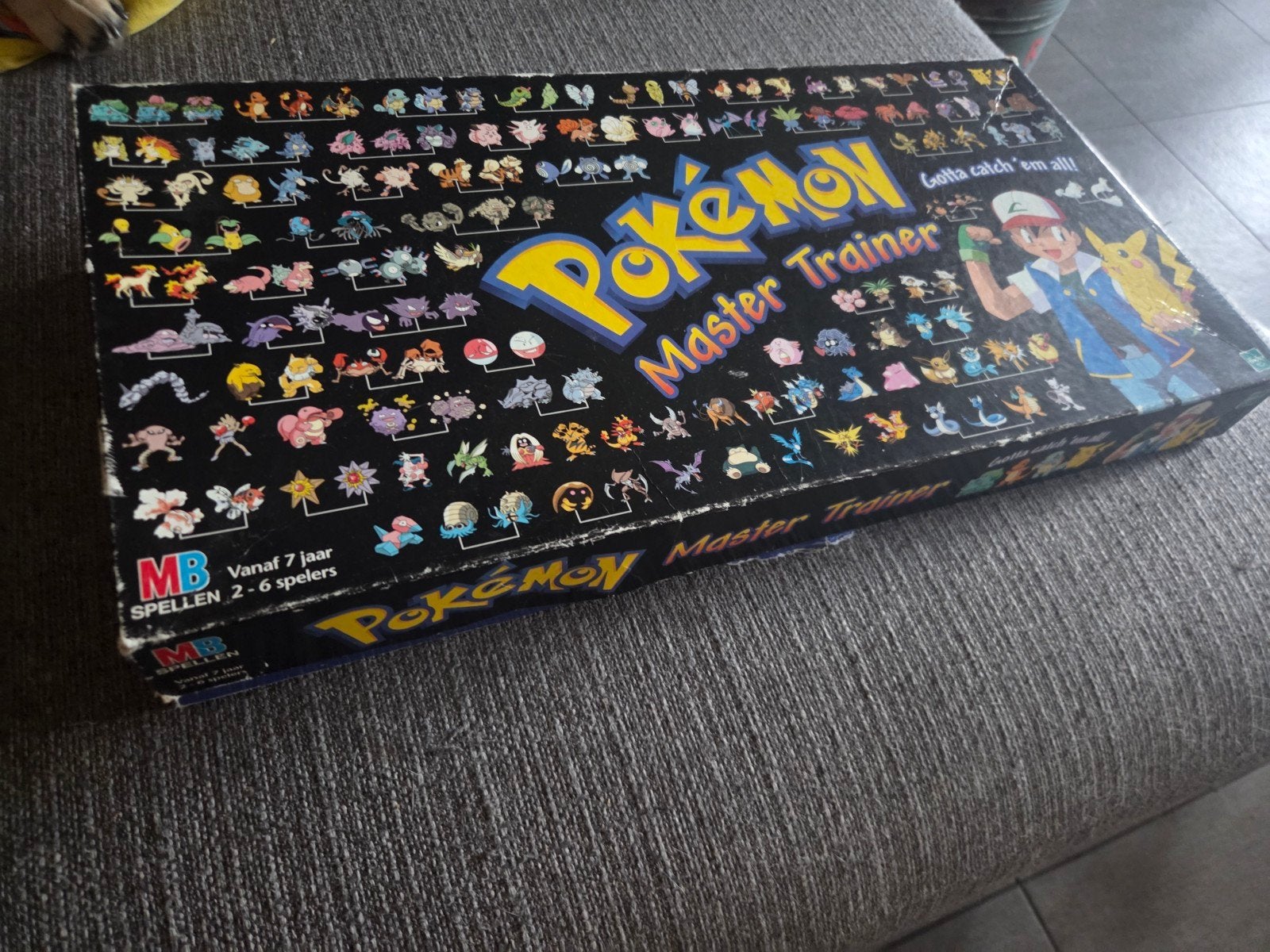 Pokémon master trainer NL 100% compleet, Ophalen of Verzenden, Gebruikt