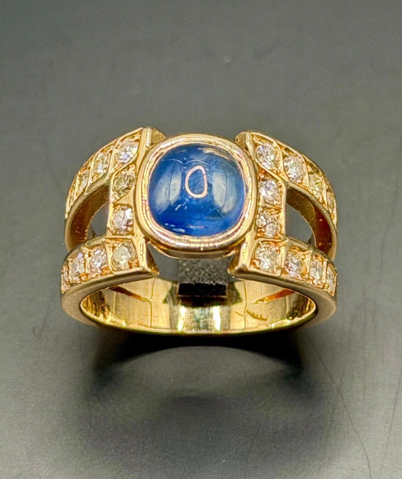 Prachtige 18K gouden ring met saffier en diamant- maat 18mm, 18 tot 19, Geel, Ophalen of Verzenden, Met edelsteen