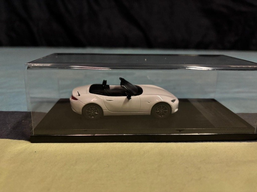 Mazda miniatuur 1:43, Ophalen of Verzenden, Nieuw