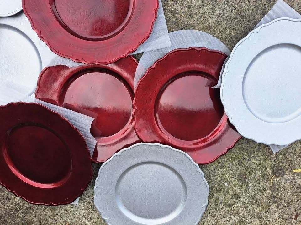 Onderborden rood en/of zilver, 33 cm, Ophalen of Verzenden, Nieuw, Kunststof, Bord(en)