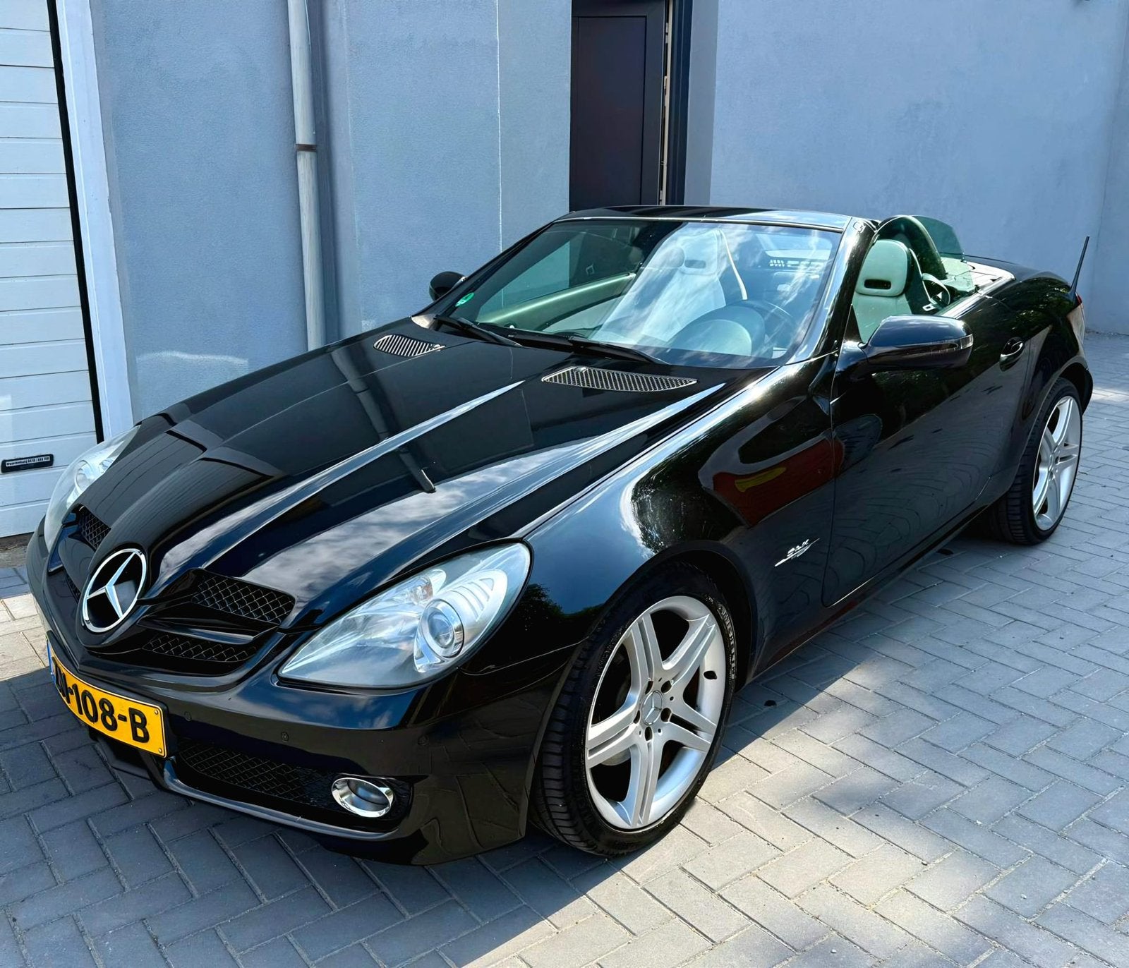 Mercedes SLK 200 Roadster 2Look Edition, Autos, Cuir, Achat, 135 kW, Entretenue par le concessionnaire