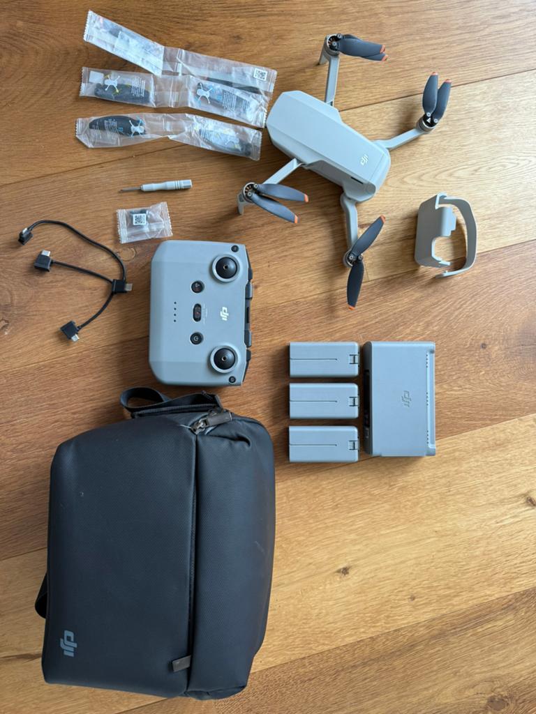 DJI Mini 2 Fly More Combo – Complete set in topstaat, Ophalen, 15 tot 30 minuten, Zo goed als nieuw, Professionele drone