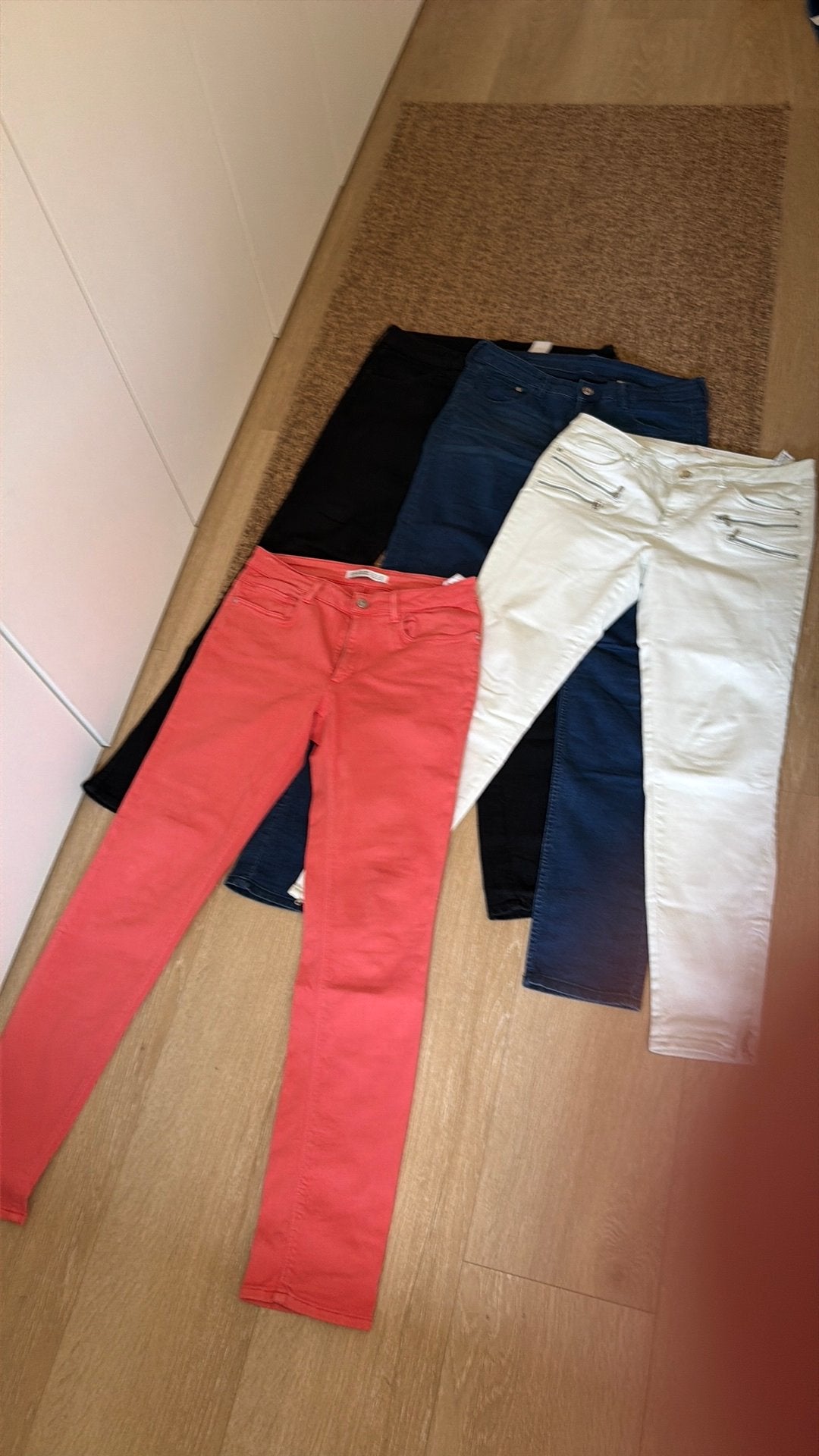 Brieken maat 40 en 42, Kleding | Dames, Broeken en Pantalons, Ophalen, Zo goed als nieuw, Maat 38/40 (M)