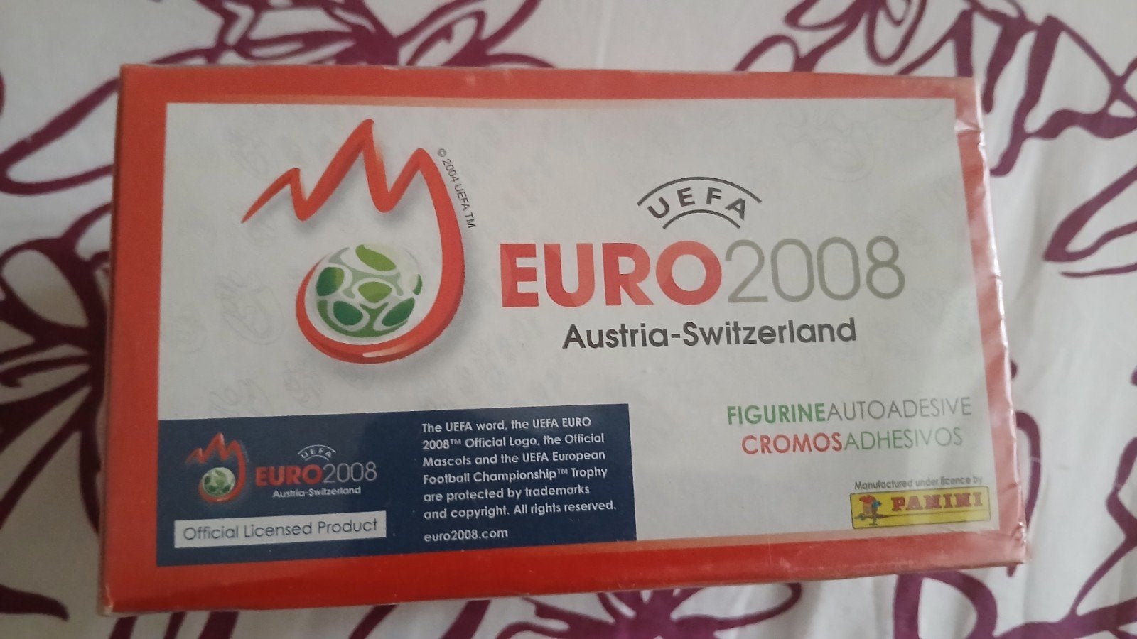 panini euro 2008 box 100 pochette, Ophalen of Verzenden, Nieuw, Meerdere stickers