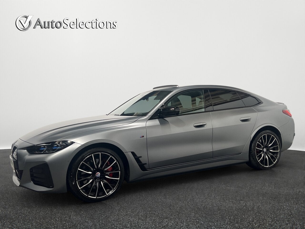 BMW i4 M50 M Pack/Leder/H K/Panodak/360/Trekhaak, Autos, BMW, Particulier, i4, Caméra 360°, 4x4, ABS, Phares directionnels, Régulateur de distance