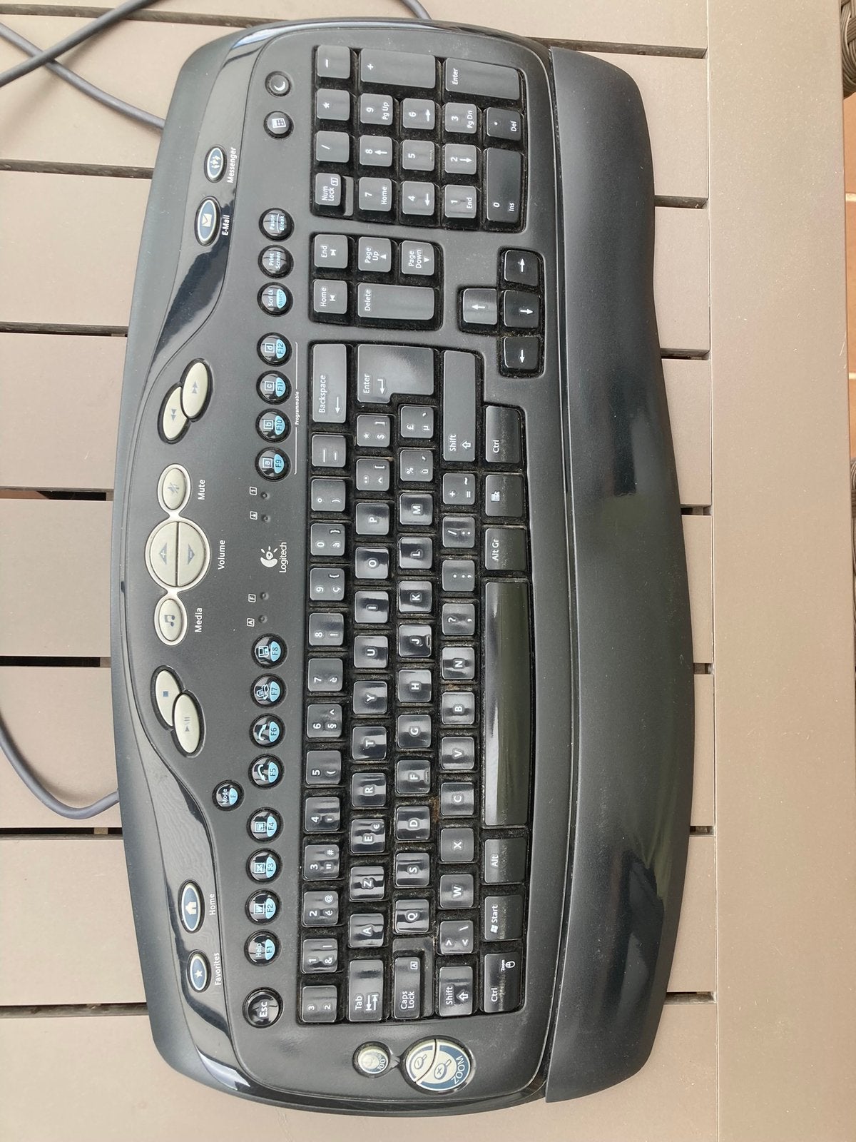 Multimedia toetsenbord, Computers en Software, Ophalen, Gaming toetsenbord, Azerty, Zo goed als nieuw