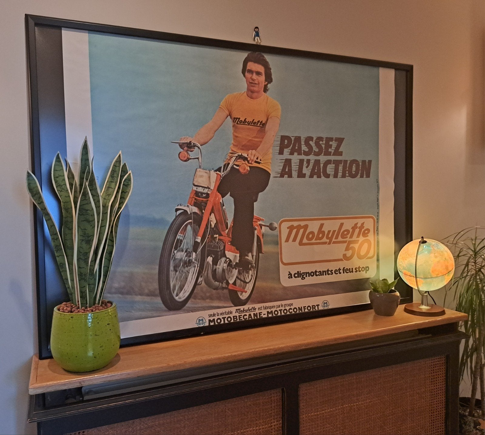 Affiche publicitaire Mobylette MOTOBECANE A20, Neuf, Enlèvement ou Envoi, Gravure, Autres sujets/thèmes