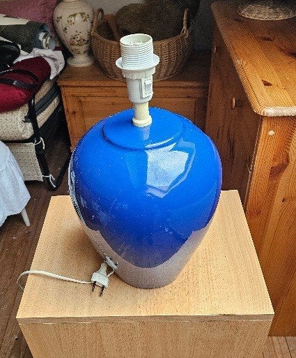 Pied de lampe Bleu avec interrupteur sur le soquet, 33 cm, Enlèvement ou Envoi, Lampe de bureau, Comme neuf
