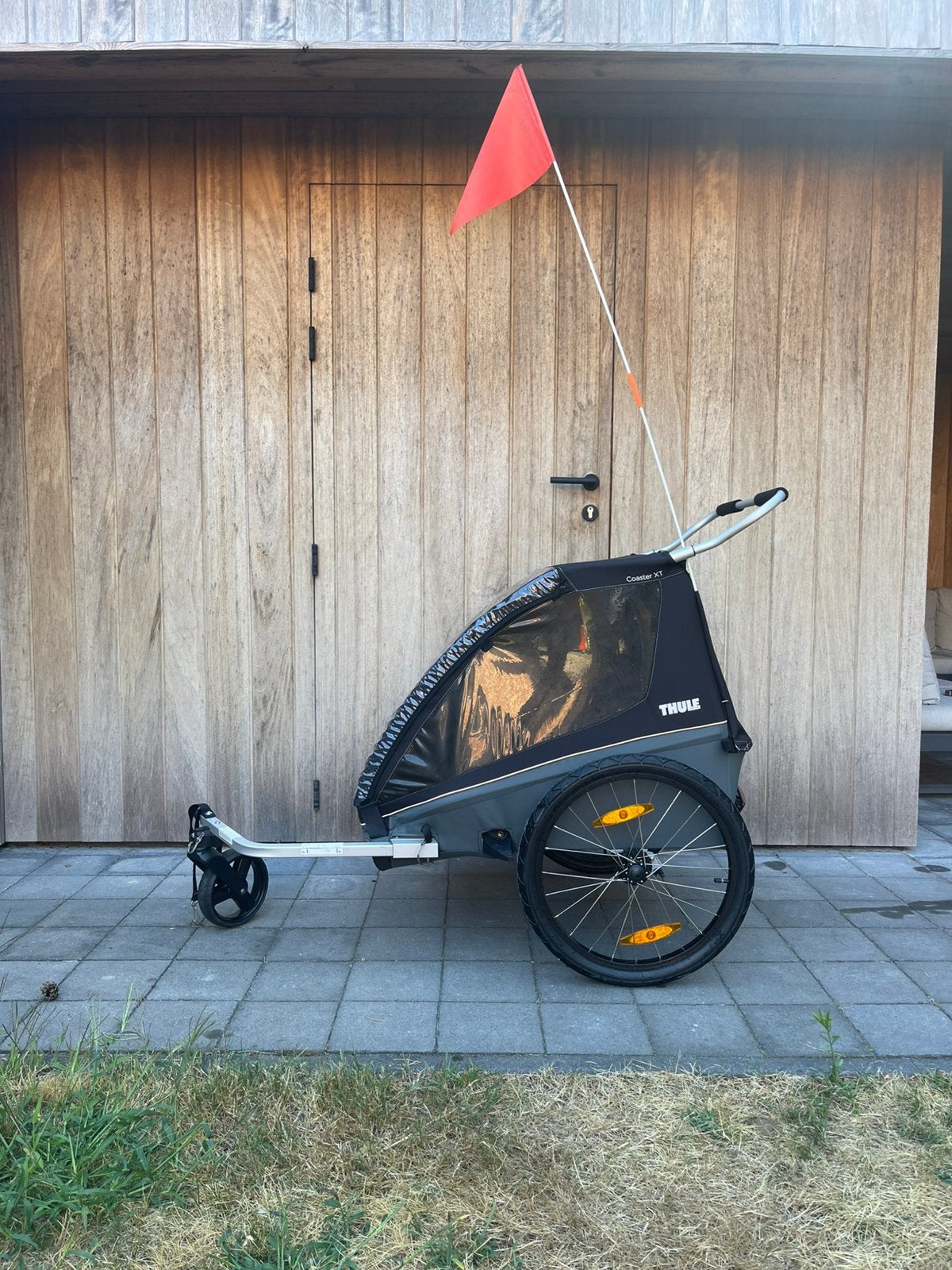 Thule Coaster XT fietskar, Fietsen en Brommers, Fietsaccessoires | Aanhangwagens en Karren, Zo goed als nieuw, Kinderkar, 40 tot 60 kg