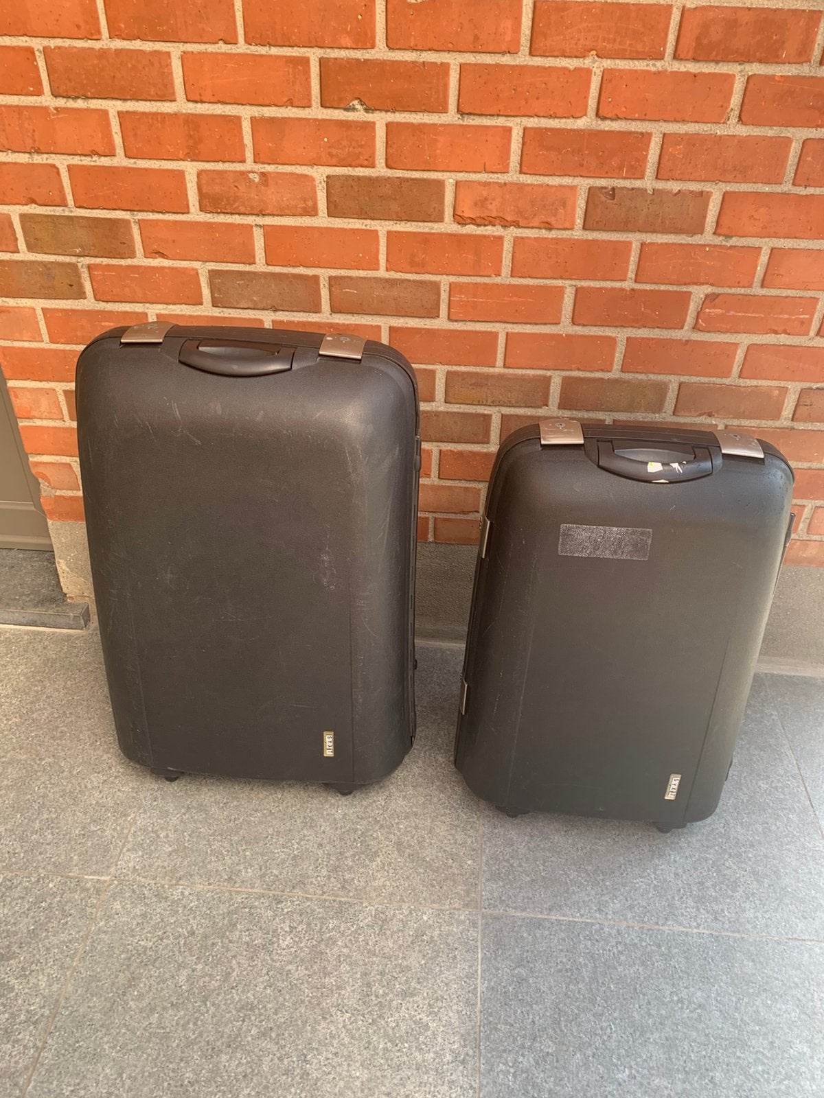 2 reiskoffers, Ophalen, Gebruikt, Hard kunststof