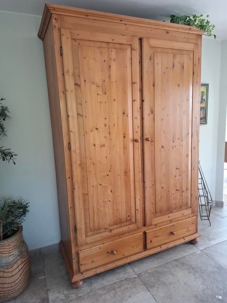 Gigantische grenen kast h 2,30 m x b 1,45 x d 61 cm, Ophalen, Gebruikt, 200 cm of meer