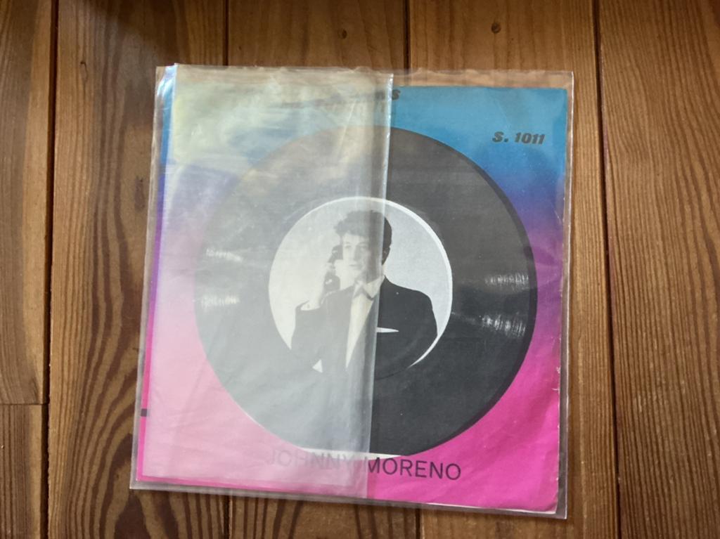 7” Johnny Moreno - spread the news, Ophalen of Verzenden, Gebruikt
