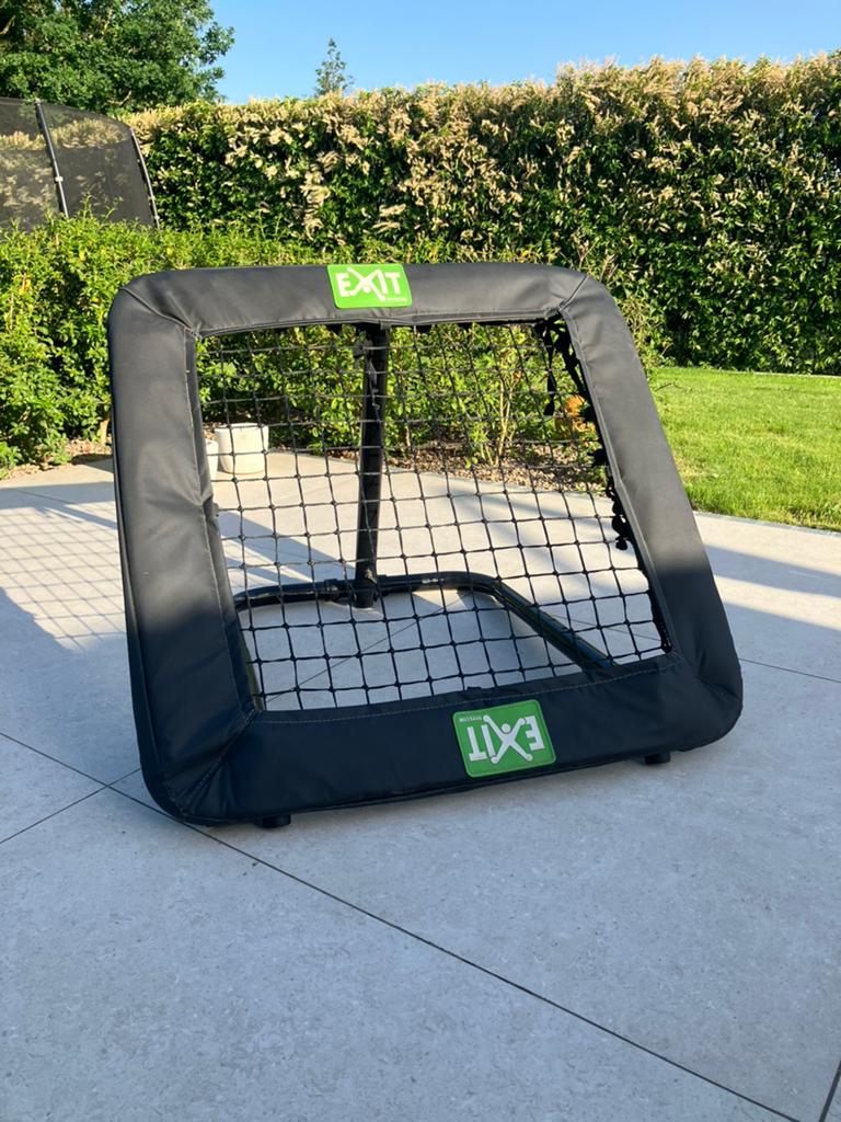 EXIT Kickback Rebounder M (84x84), Sport en Fitness, Voetbal, Zo goed als nieuw, Bal, Ophalen