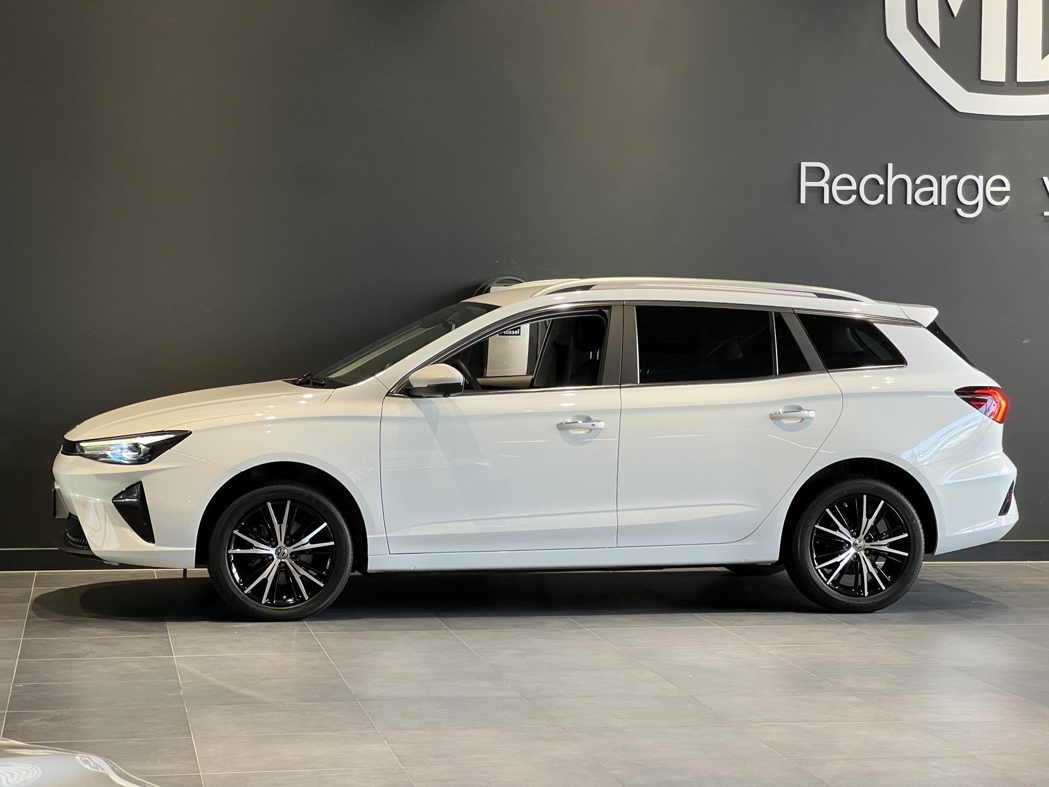 MG 5 Standard Range Luxury 50 kWh | Eerste eigenaar | Naviga, Gebruikt, 310 km, Wit, 5 deurs