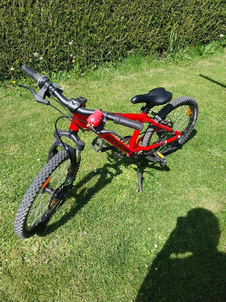 Vélo garçon rouge 20 pouces, Comme neuf, Vitesses, Décathlon, Frein à disque