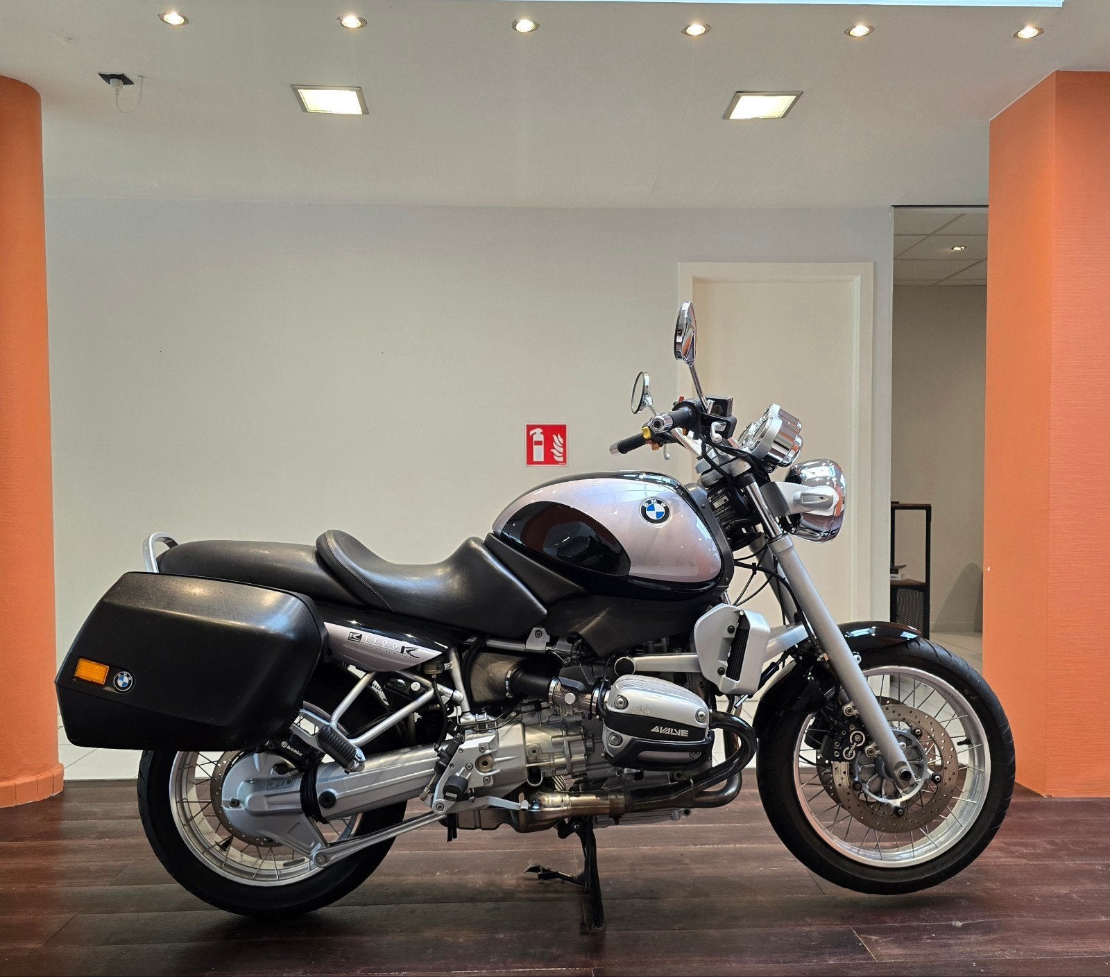 BMW R1100R**1998**27.286 km**Garantie, Bedrijf, ABS, 1100 cc