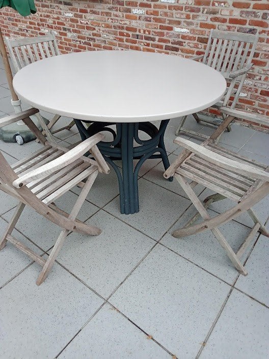 4 bistro teak tuinstoelen + tafel met rotan onderstel 85€., Ophalen, Gebruikt, Teakhout, Inklapbaar