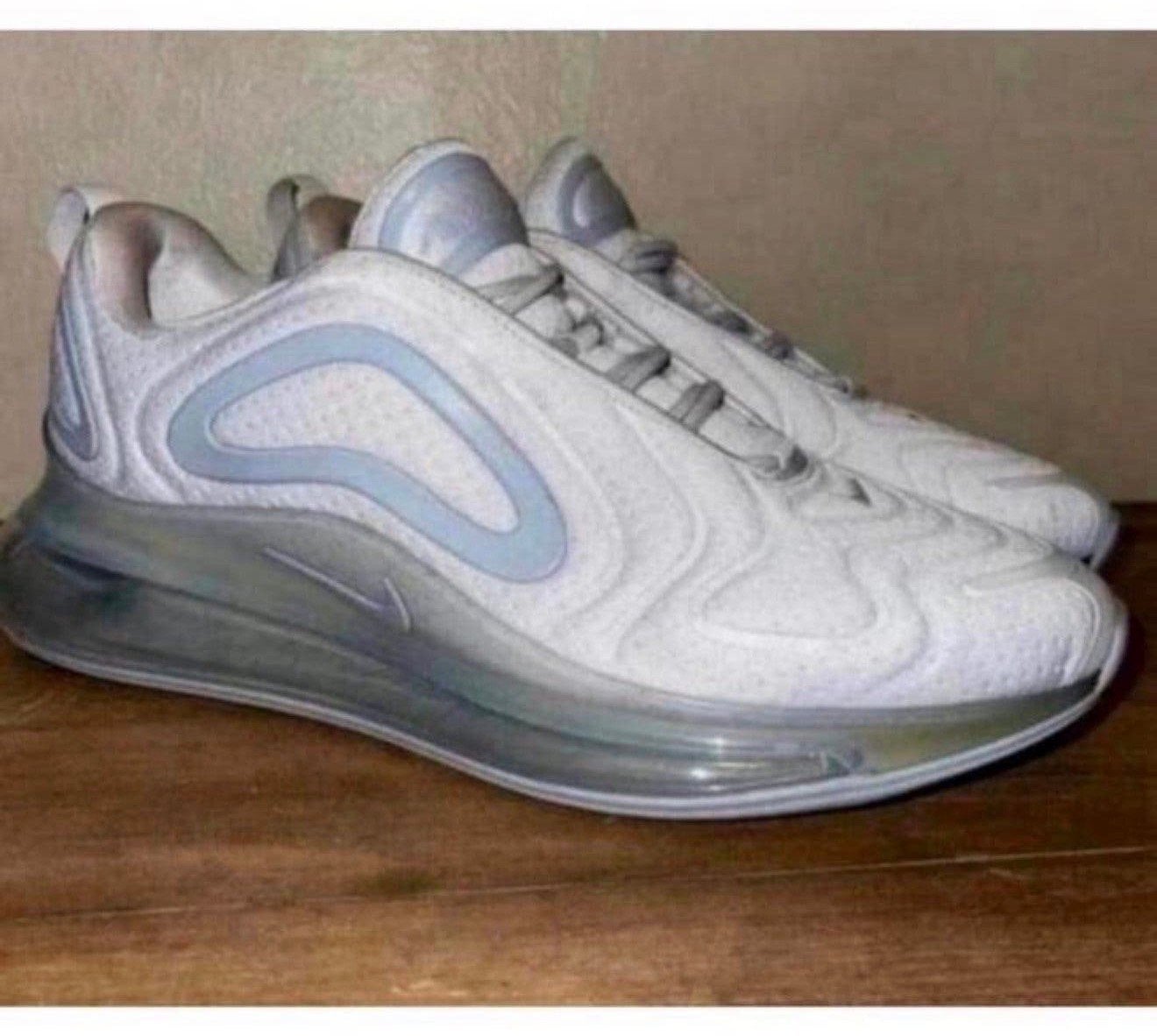 Nike Air Max 720 Vast Wolf Grey - Sneakers 45.5 AO2924-016, Wit, Ophalen of Verzenden, Sneakers, Gedragen