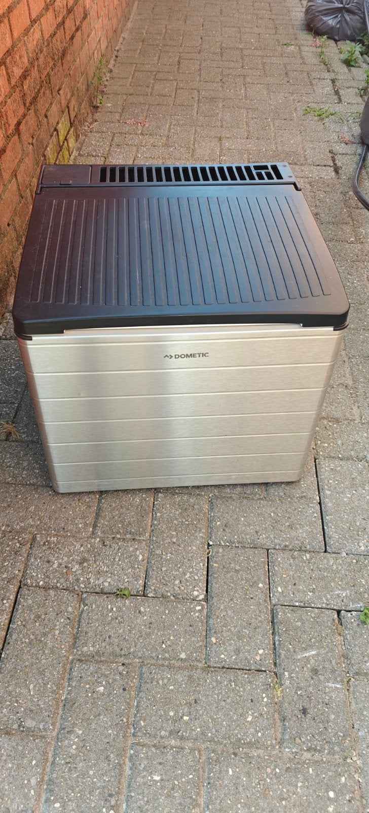 Dometic camping frigo, Enlèvement, Utilisé