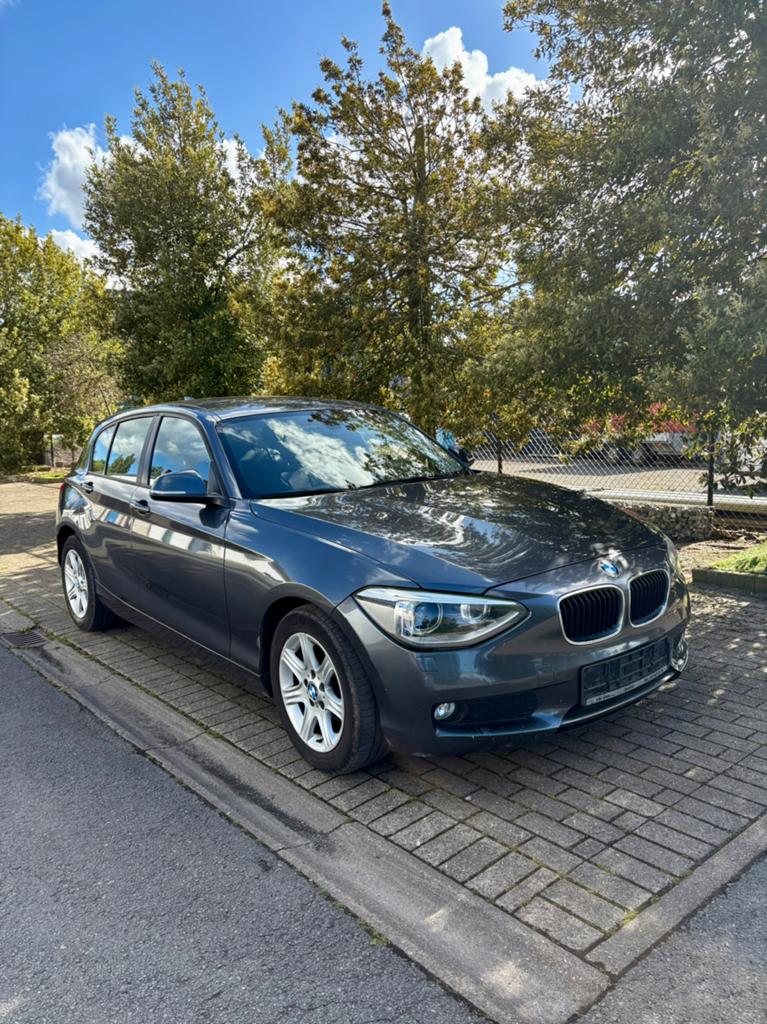 BMW 1 serie 2.0diesel 2012, Auto's, BMW, Particulier, 1 Reeks, Bluetooth, Diesel, 4 deurs, Handgeschakeld, Ophalen