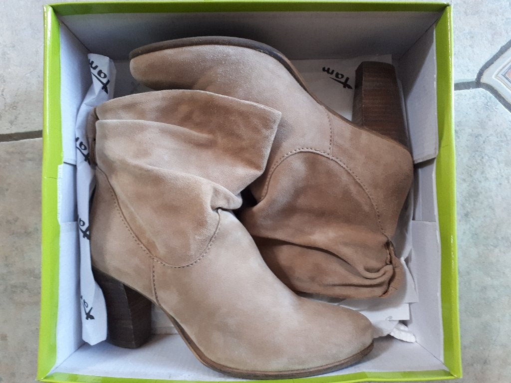 Bottines femme en matière nubuk, Vêtements | Femmes, Enlèvement, Comme neuf