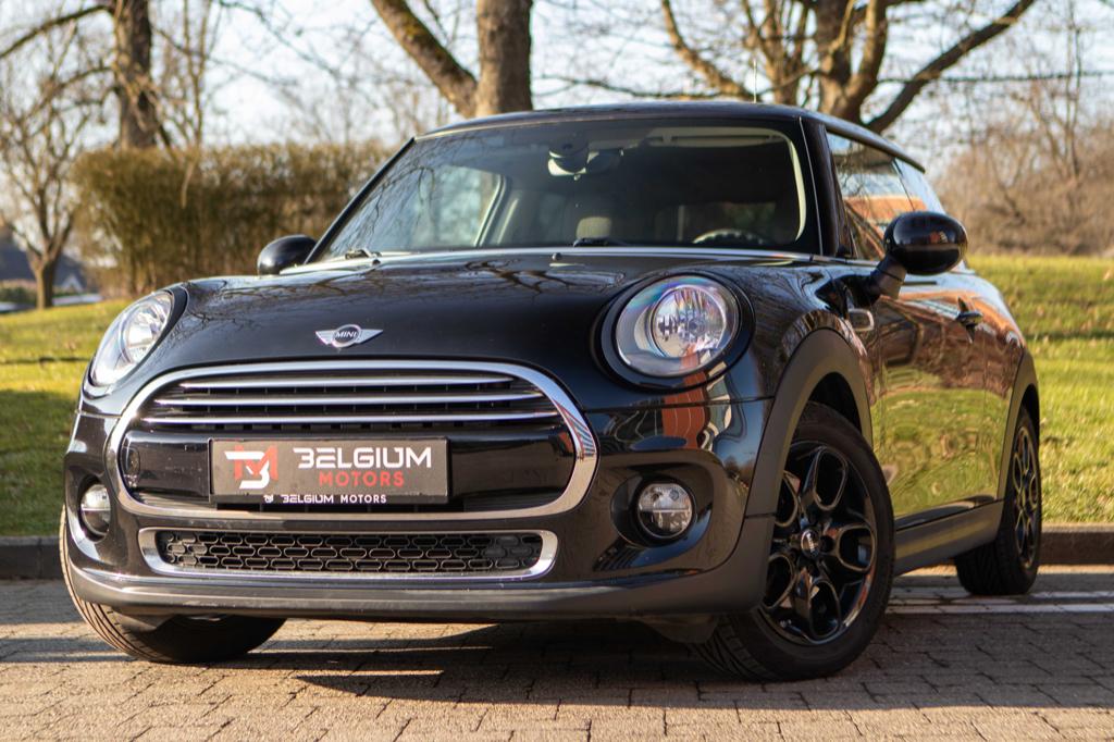 MINI Cooper 1.5 - Pro Pack - Volledig zwart -Stoelverwarming, Auto's, Mini, Bedrijf, Te koop, Cooper, ABS, Airbags, Airconditioning