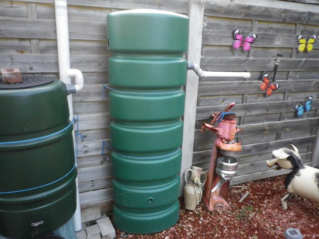 Citerne d ' eau, 150 litres ou plus, Enlèvement, Utilisé, Autres matériaux