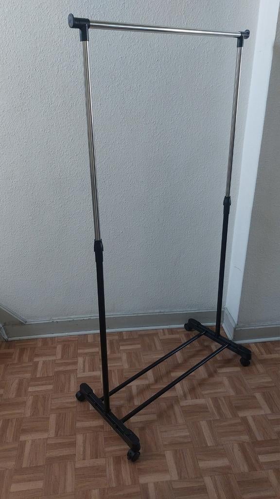 Tringle à vêtements