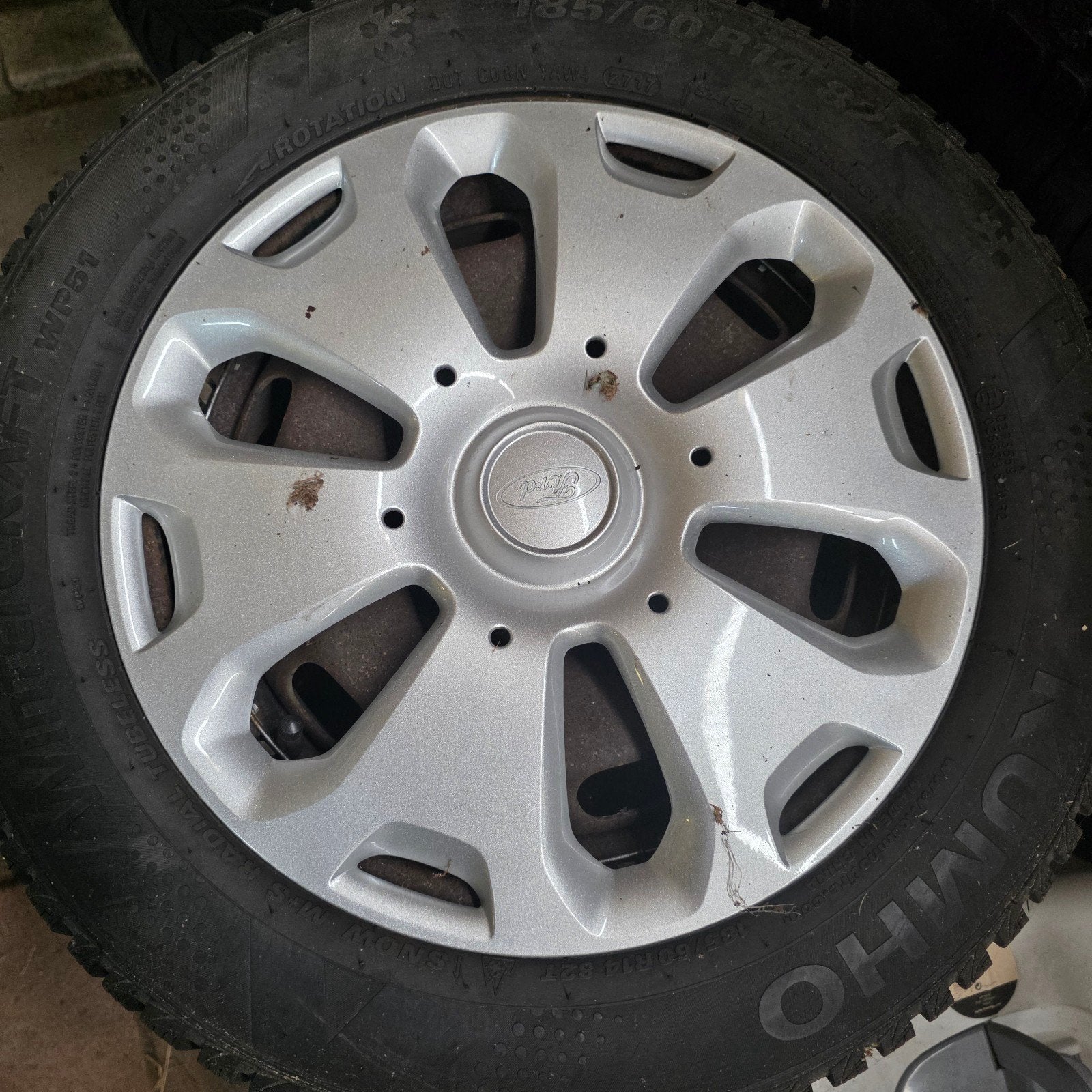 Ford Fiesta, 3x winterset, velgen en banden, Ophalen
