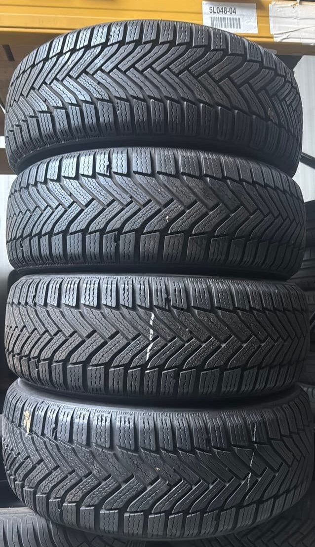 2056016 205/60/16 206/60R16 winterbanden merk Michelin, Kleding | Dames, Jassen | Winter, Ophalen