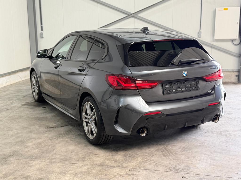 BMW 118d M-Sport | Automaat | 2021 |   (Overname mogelijk), Auto's, BMW, Automaat, Testrit aan huis, 1 Reeks, Alcantara