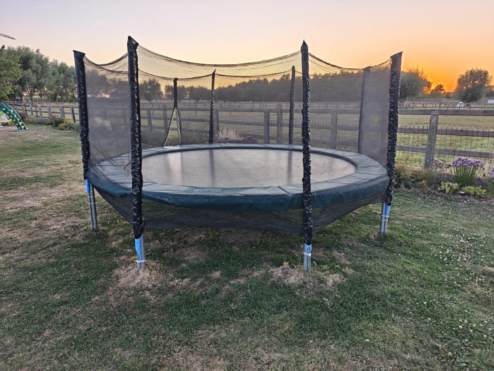 trampoline + beschermnet + laddertje, Ophalen