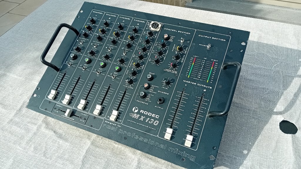 Rodec MX130, Musique & Instruments, Enlèvement, Utilisé, 5 à 10 canaux, Entrée micro