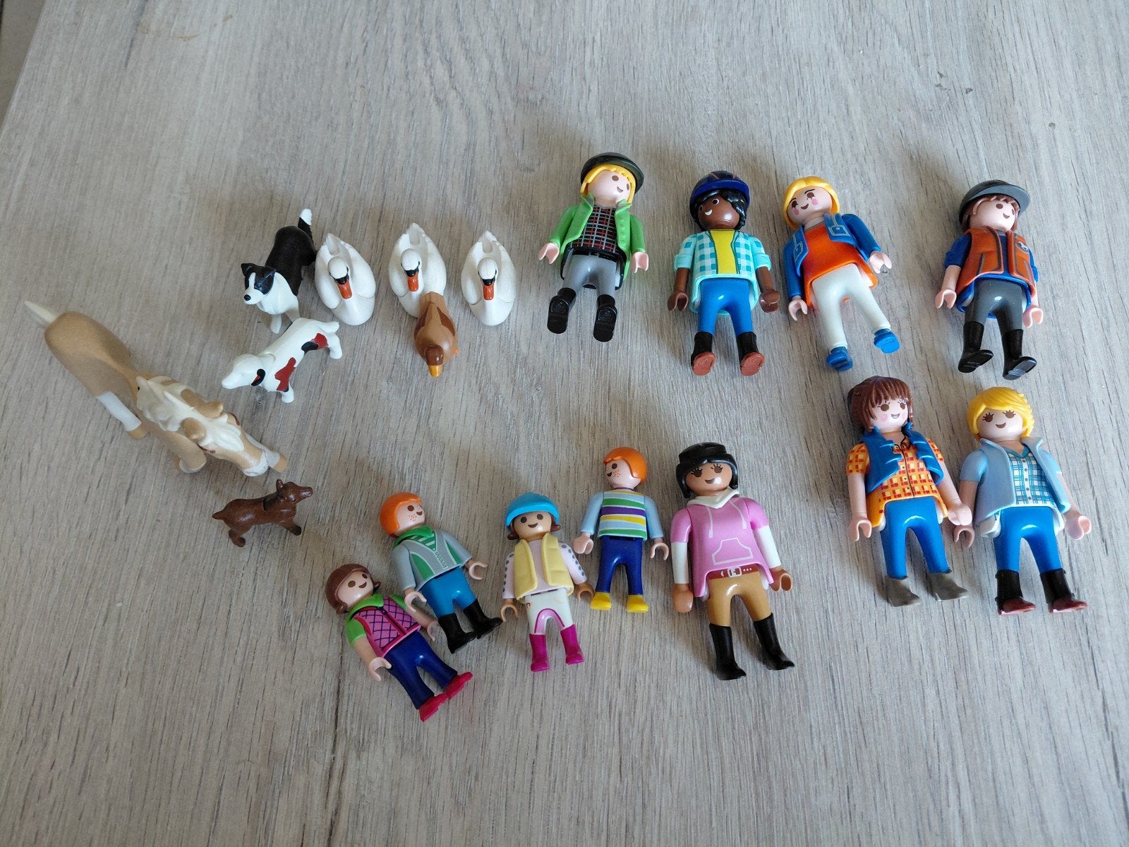 playmobil 11 popjes boerderij en enkele dieren, Kinderen en Baby's, Ophalen, Zo goed als nieuw