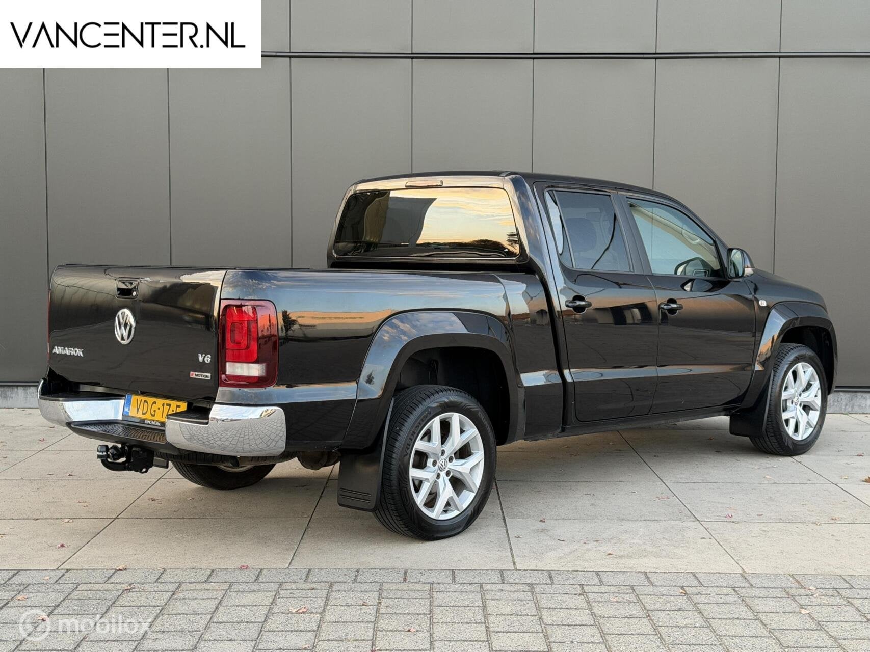 Volkswagen Amarok 5 pers. 3.0 V6 TDI 4Motion DC Highline LED, Auto's, Automaat, 4 deurs, Gebruikt, Zwart