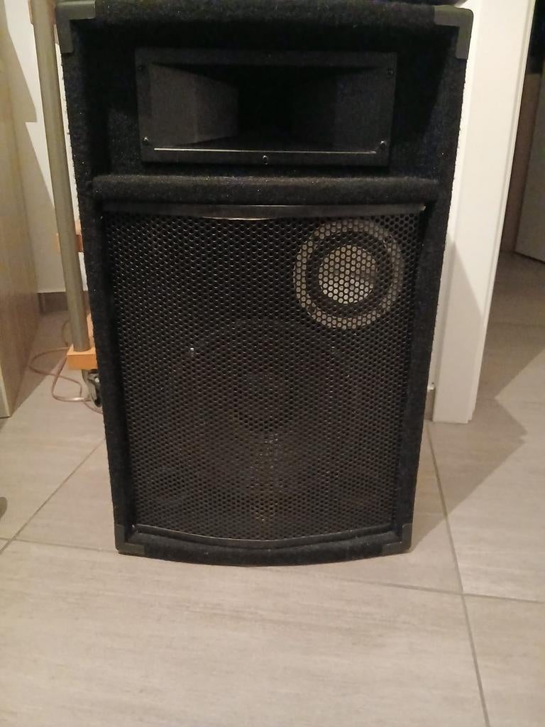 Haut-parleurs 200W, Enlèvement