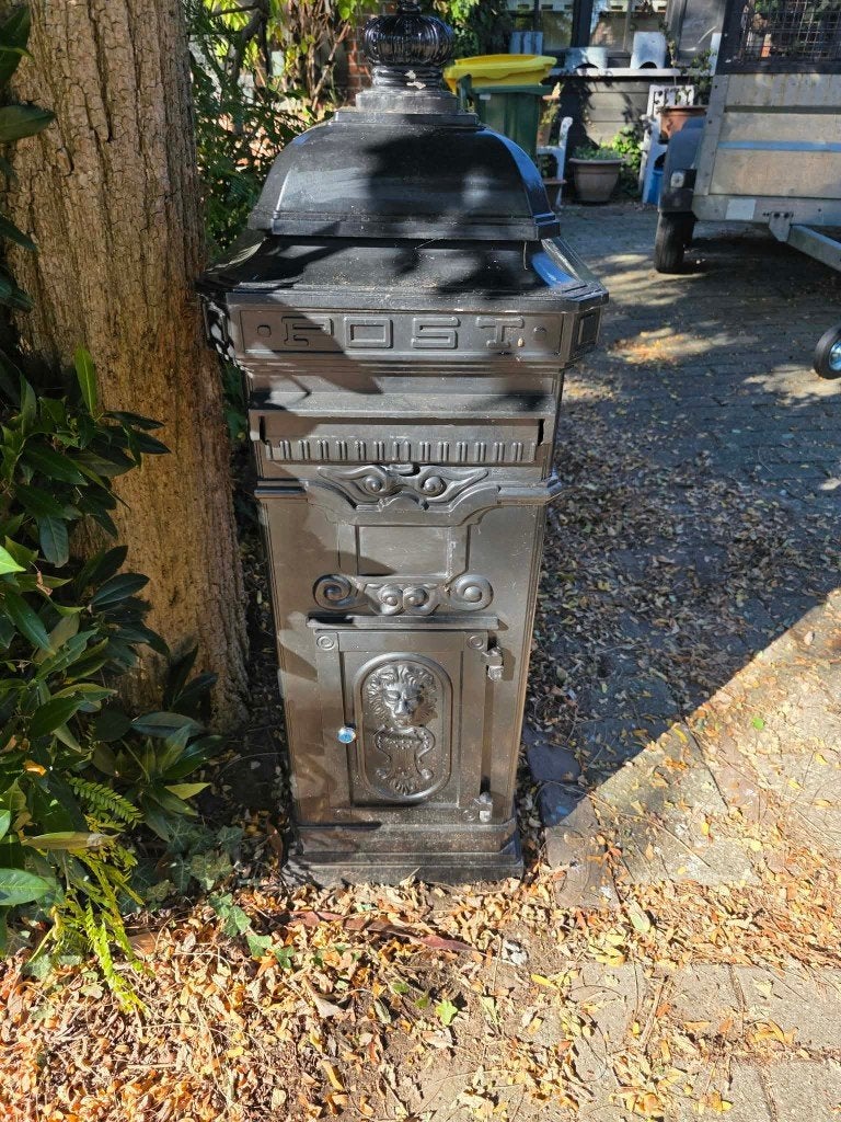 Stevige zwarte metalen brievenbus – klassieke stijl, Ophalen