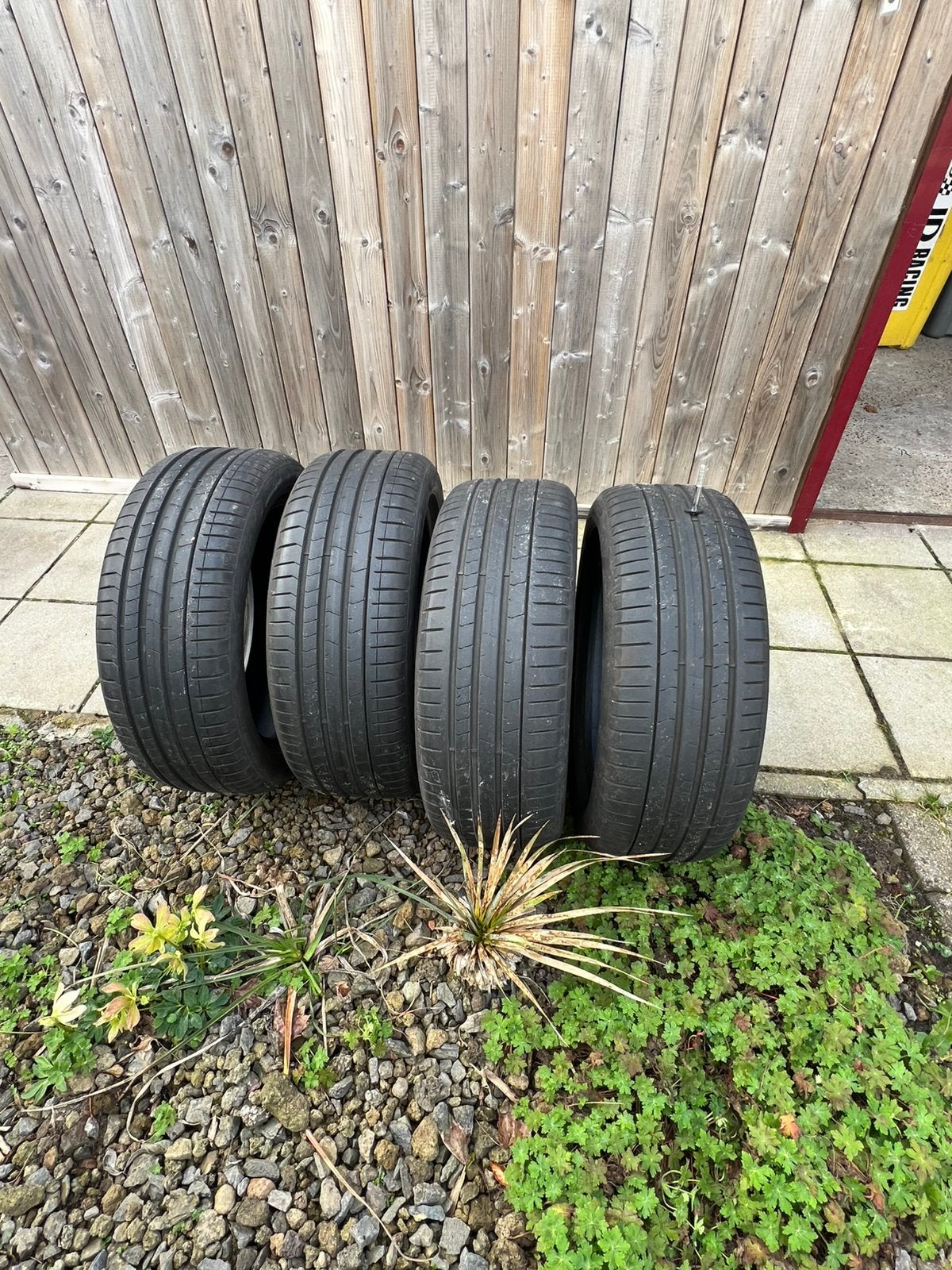 Pirelli P Zero zomerbanden 235/50R19 99w, Auto-onderdelen, Ophalen, Zomerbanden, Band(en)