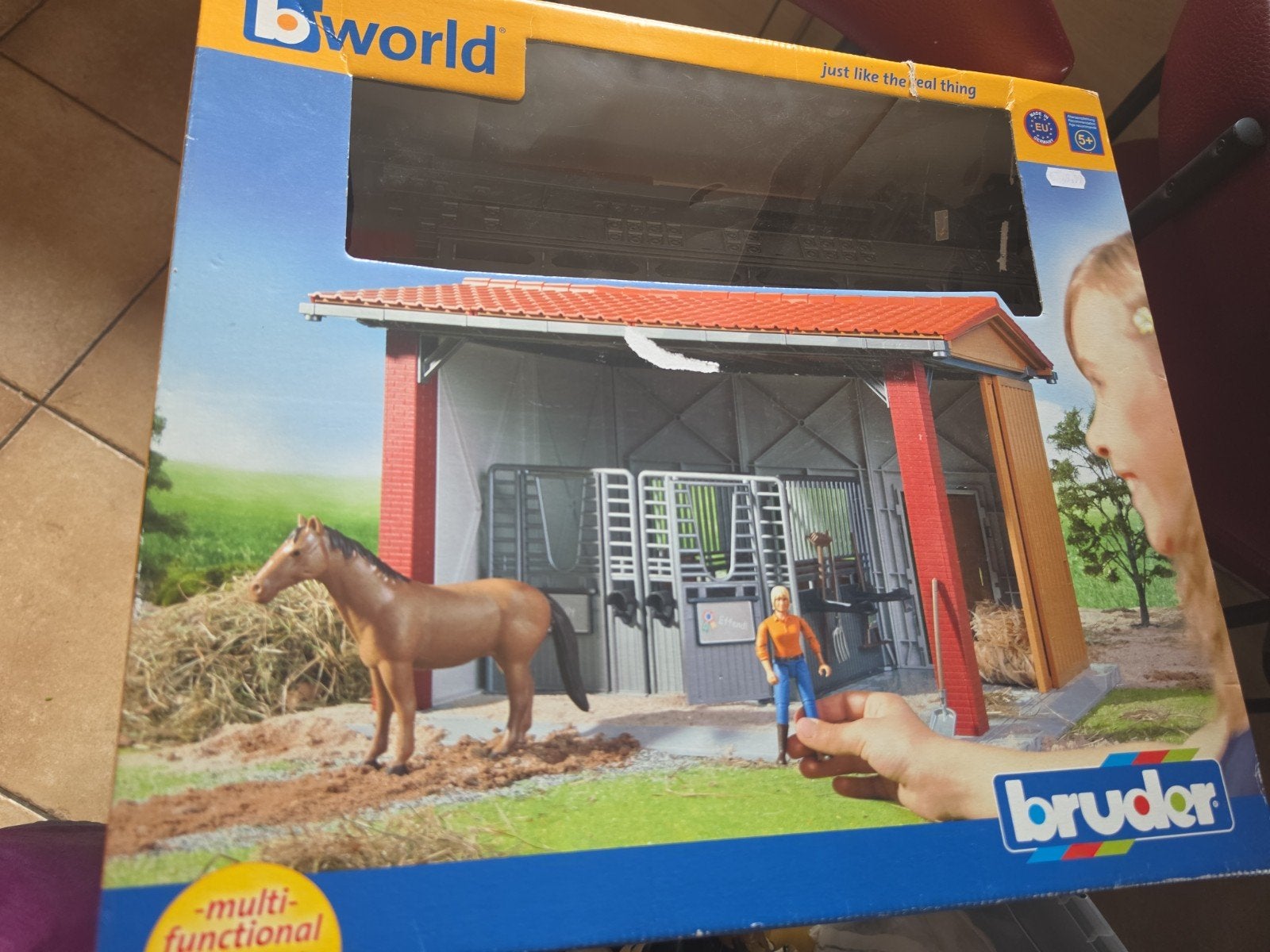Écurie Bruder Bworld 62520, Enlèvement