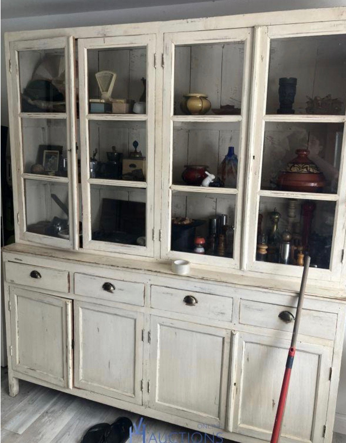 Landelijke vitrinekast / buffetkast – Brocante stijl, Huis en Inrichting, Ophalen, Zo goed als nieuw