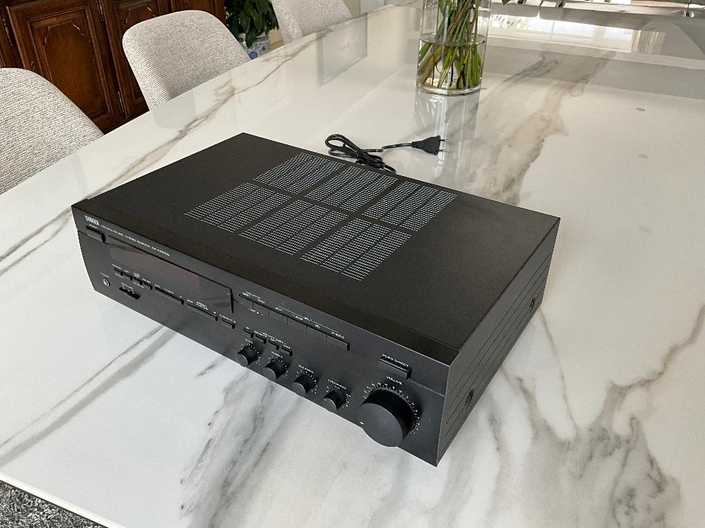 Versterker-tuner Yamaha + afstandsbediening, Audio, Tv en Foto, Versterkers en Ontvangers, Ophalen, Gebruikt, 120 watt of meer