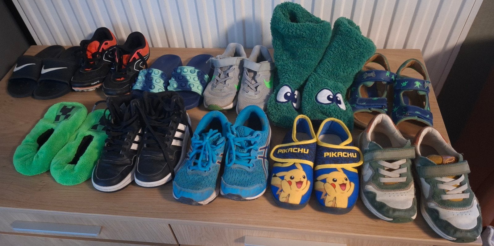 Groot pakket kinderschoenen & pantoffels (11 paar) o.a. Nike, Ophalen of Verzenden, Gebruikt, Jongen, Schoenen