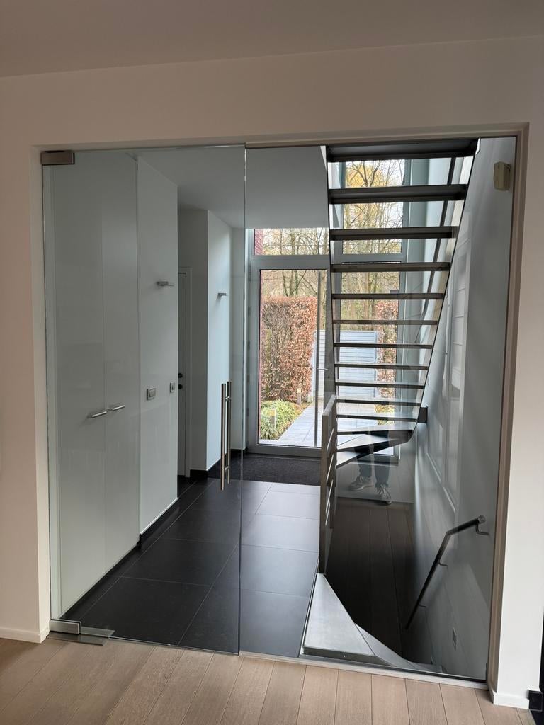 Gratis glazen deur en wand, reeds uitgebroken, Doe-het-zelf en Bouw, Deuren en Vliegenramen, Ophalen, Zo goed als nieuw