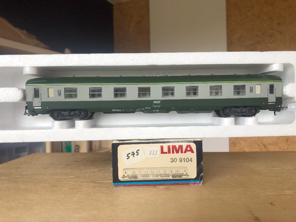 LIMA 309104 SNCF VOITURE DEV AO B8 2E CL HO, Envoi, Utilisé, Lima