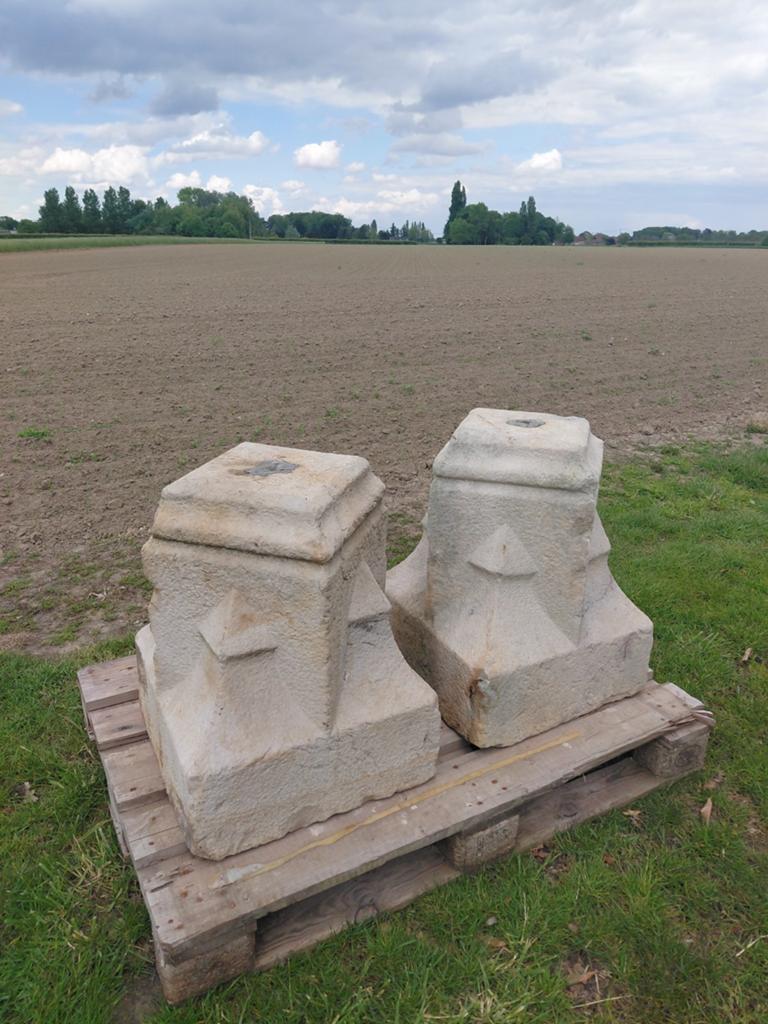 paire de socles anciens en pierre bleue, Jardin & Terrasse, Statues de jardin, Pierre, Enlèvement
