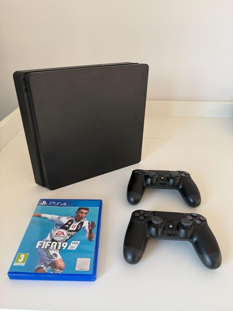 PlayStation 4 Slim (model CUH 2216B – 1TB), Games en Spelcomputers, Spelcomputers | Sony PlayStation 4, Ophalen, Met games, Met 2 controllers