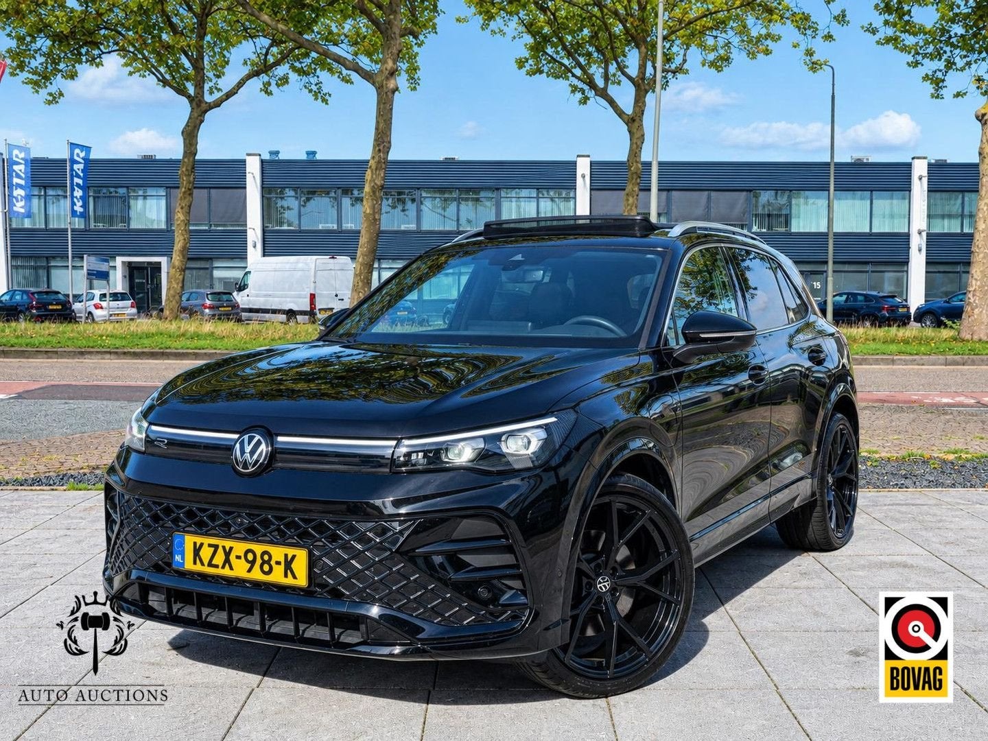 Volkswagen Tiguan 1.5 eHybrid R-Line Full Options | Panodak, Auto's, Automaat, 119 km, Zwart, Hybride Elektrisch/Benzine